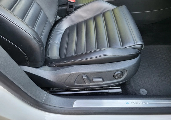 Volkswagen Passat cena 46900 przebieg: 245300, rok produkcji 2014 z Kleczew małe 781